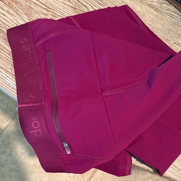 Outdoor voices pink leggings - Picture 2 of 3